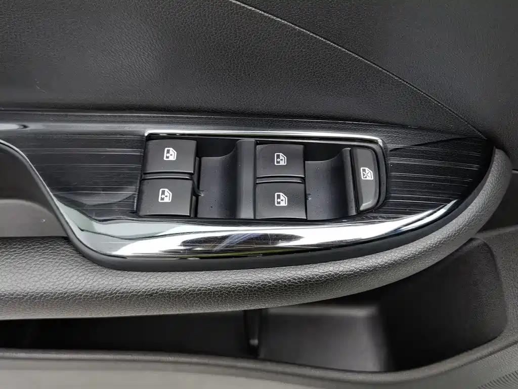 Buick Excelle GT 2022 — фото 9