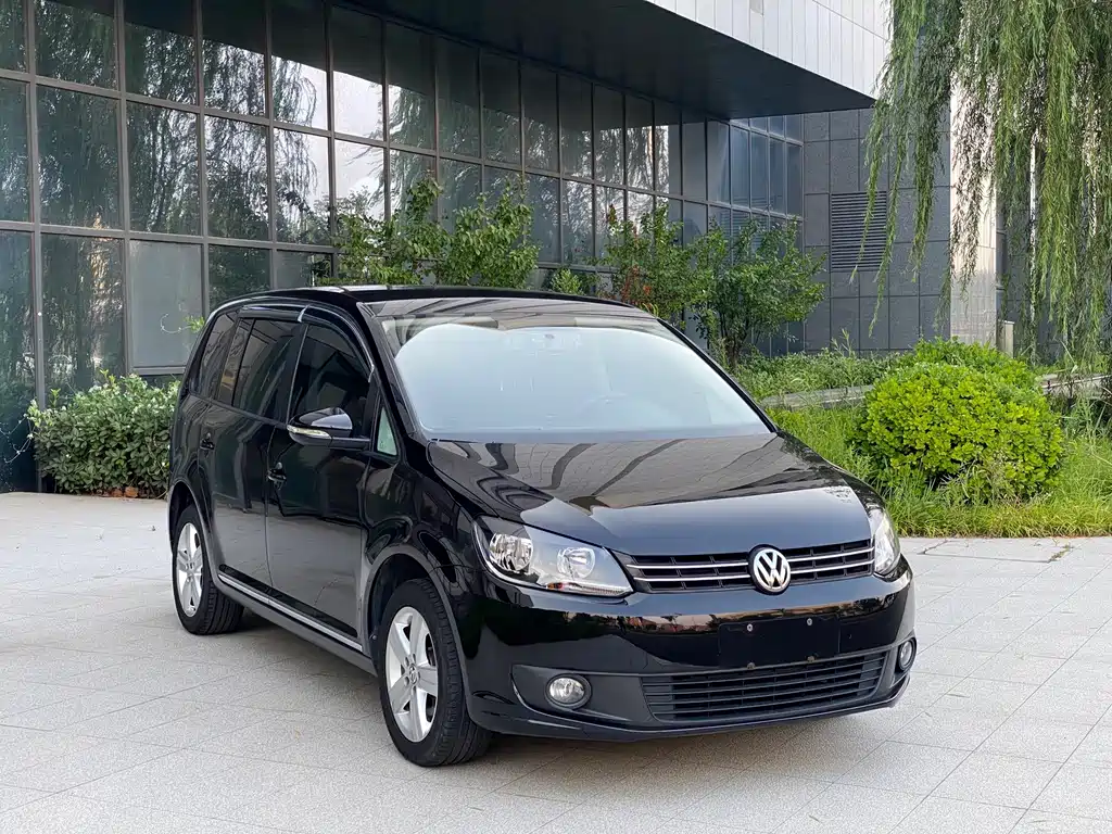 Volkswagen Touran 2015