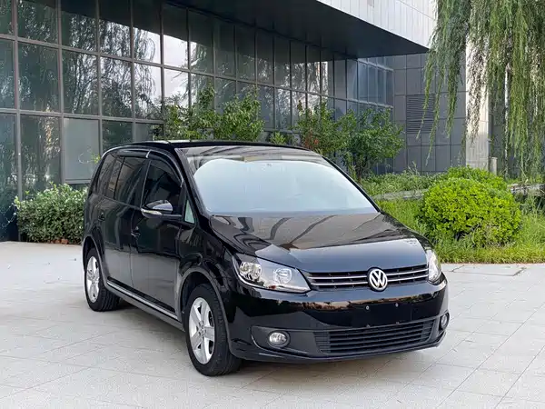Volkswagen Touran 2015