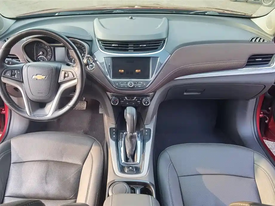Chevrolet Malibu 2017 — фото 24