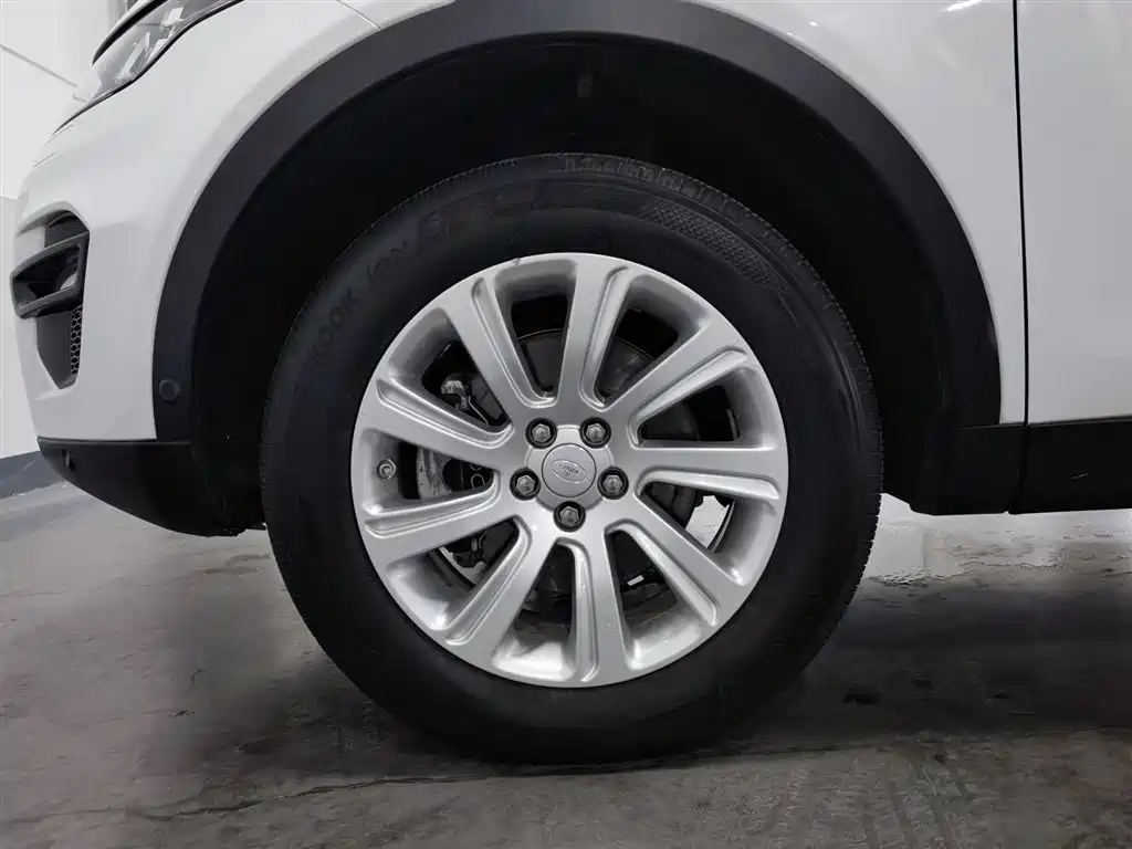 Land Rover Discovery Sport 2018 — фото 17
