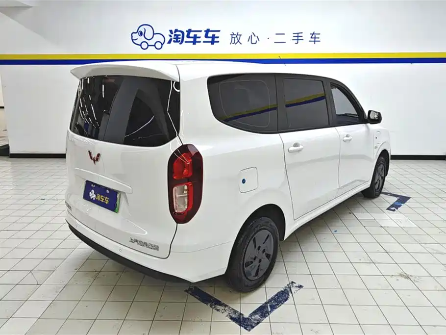 Wuling Hongguang New Energy 2025