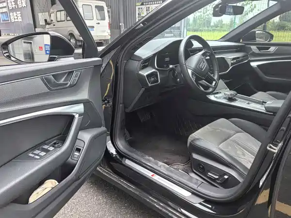 Audi A6L 2023