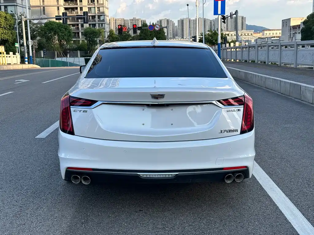 Cadillac CT6 2021 — фото 8