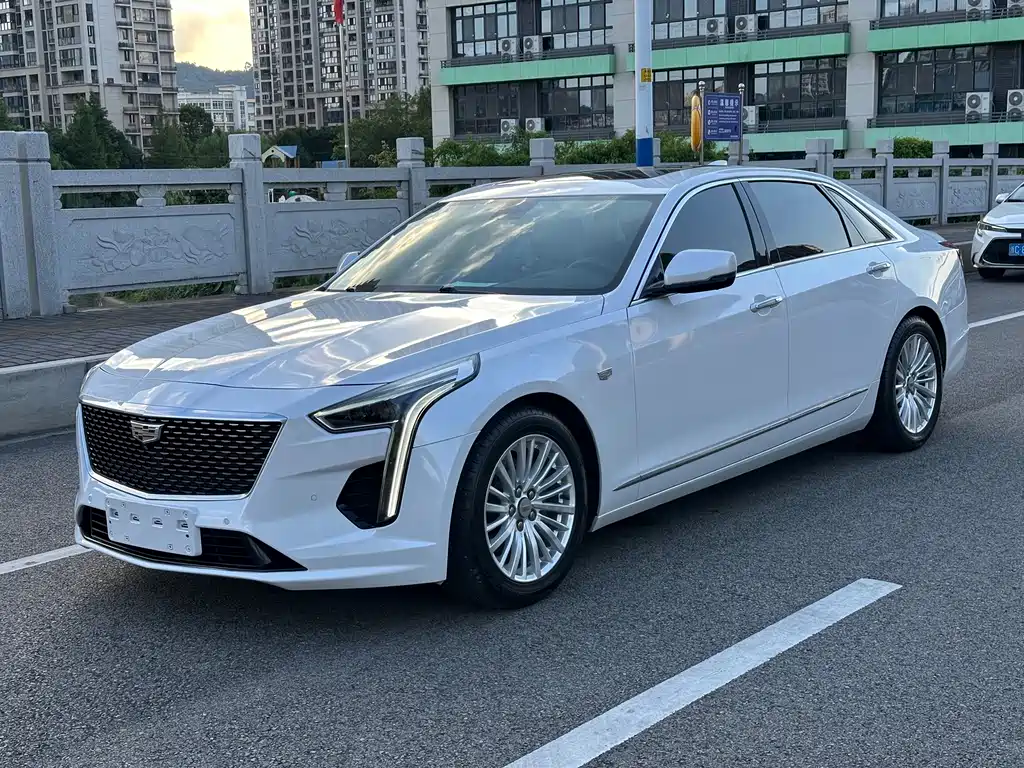 Cadillac CT6 2021 — фото 1