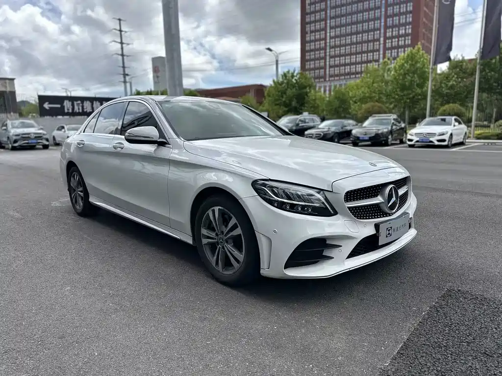 Mercedes-Benz C-Class 2020