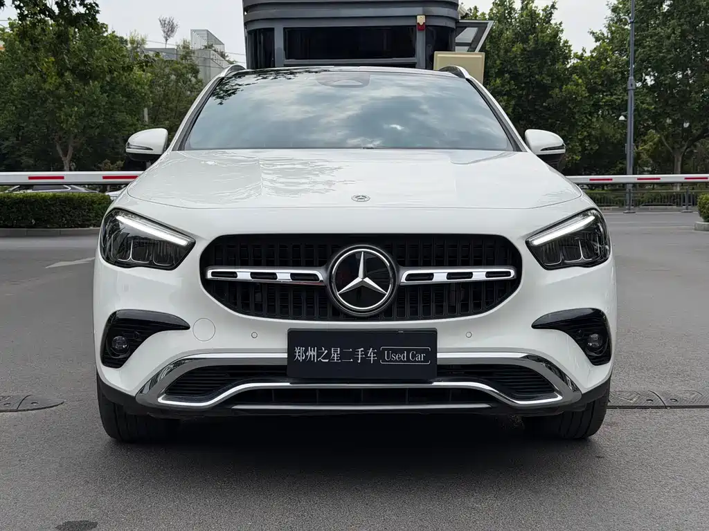 Mercedes-Benz GLA 2025