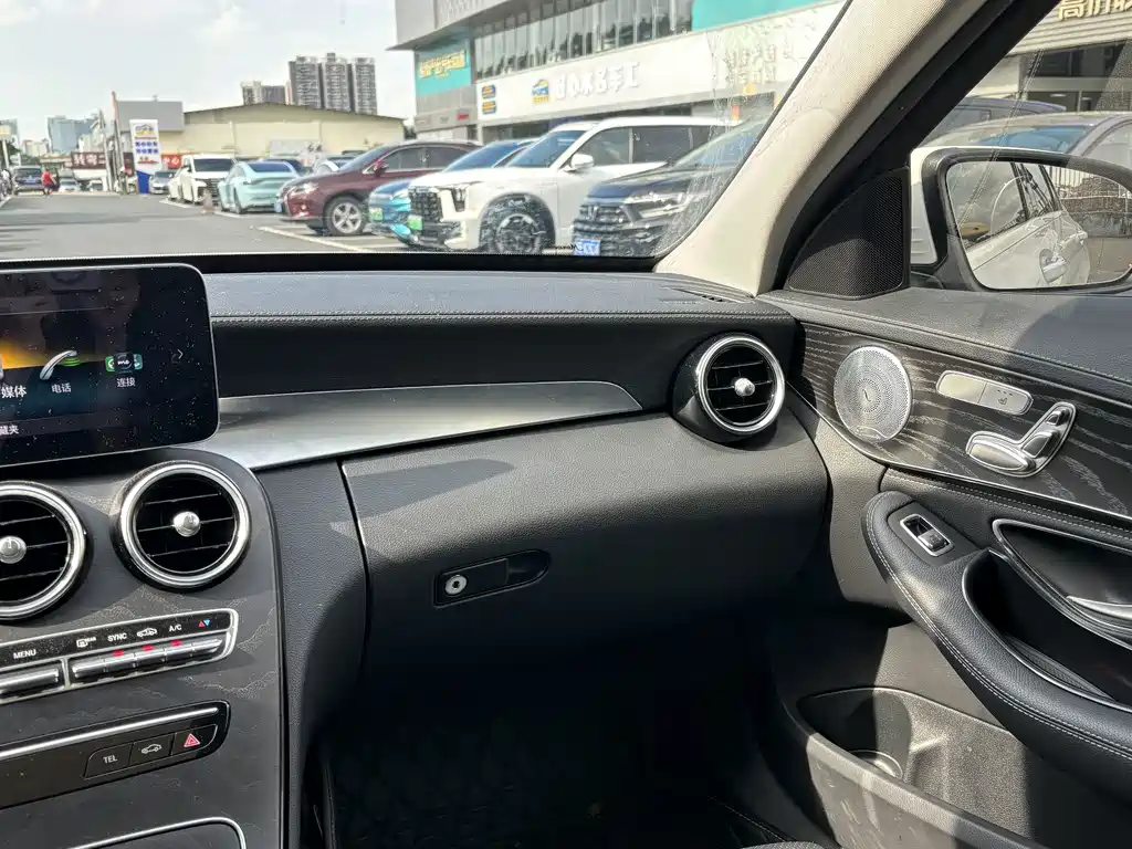 Mercedes-Benz C-Class 2020 — фото 11