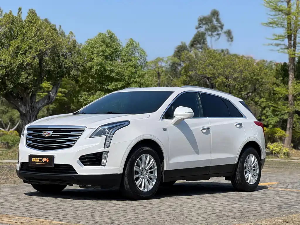 Cadillac XT5 2019 — фото 1