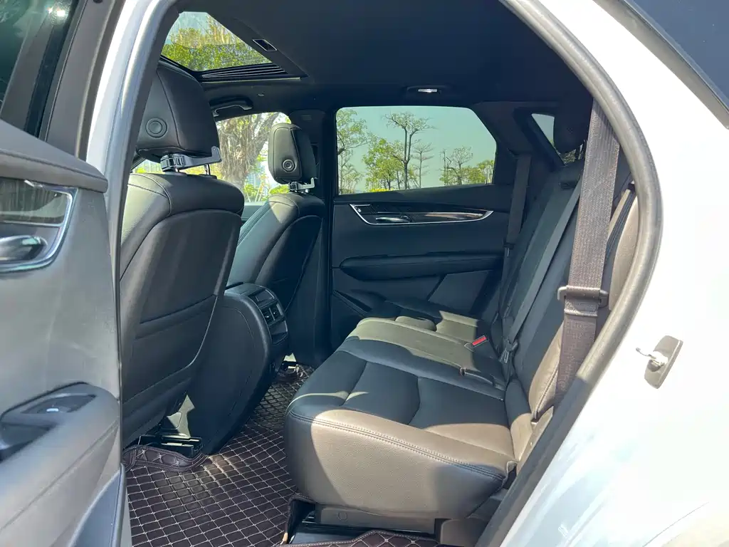 Cadillac XT5 2019 — фото 14