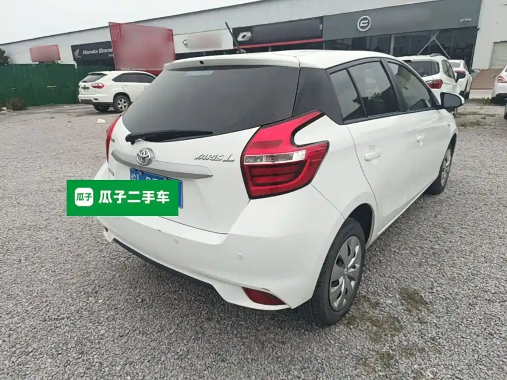 Toyota Yaris L 2019