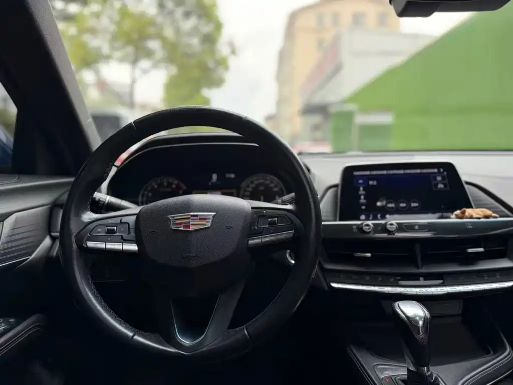 Cadillac CT4 2020 — фото 10