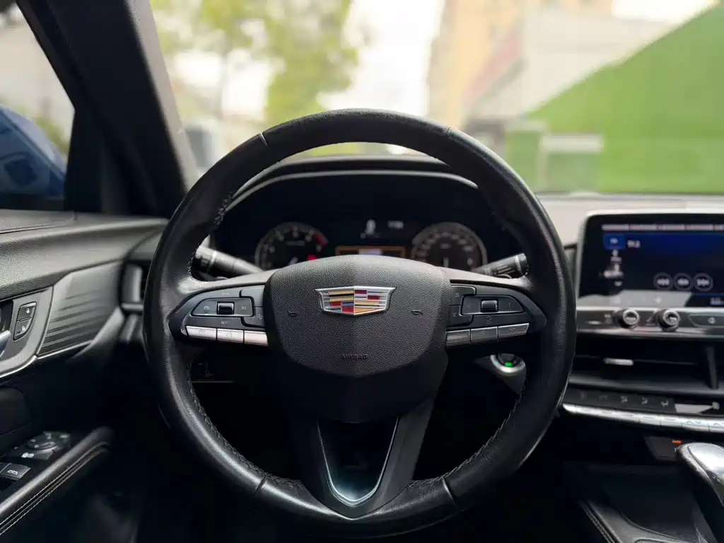 Cadillac CT4 2020 — фото 11