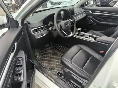 Geely Emgrand 2021