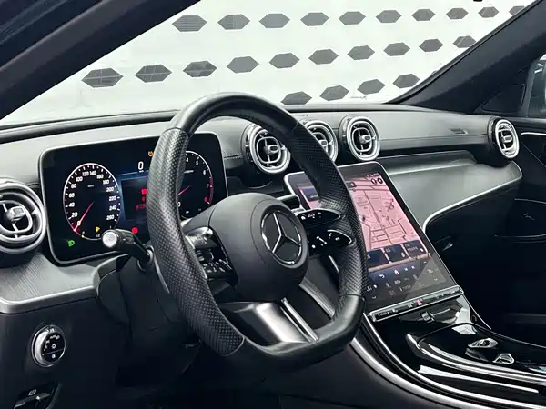 Mercedes-Benz C-Class 2024