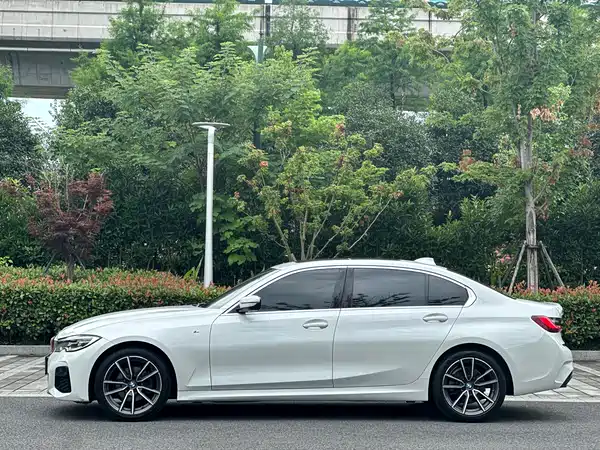 BMW 3 Series 2022