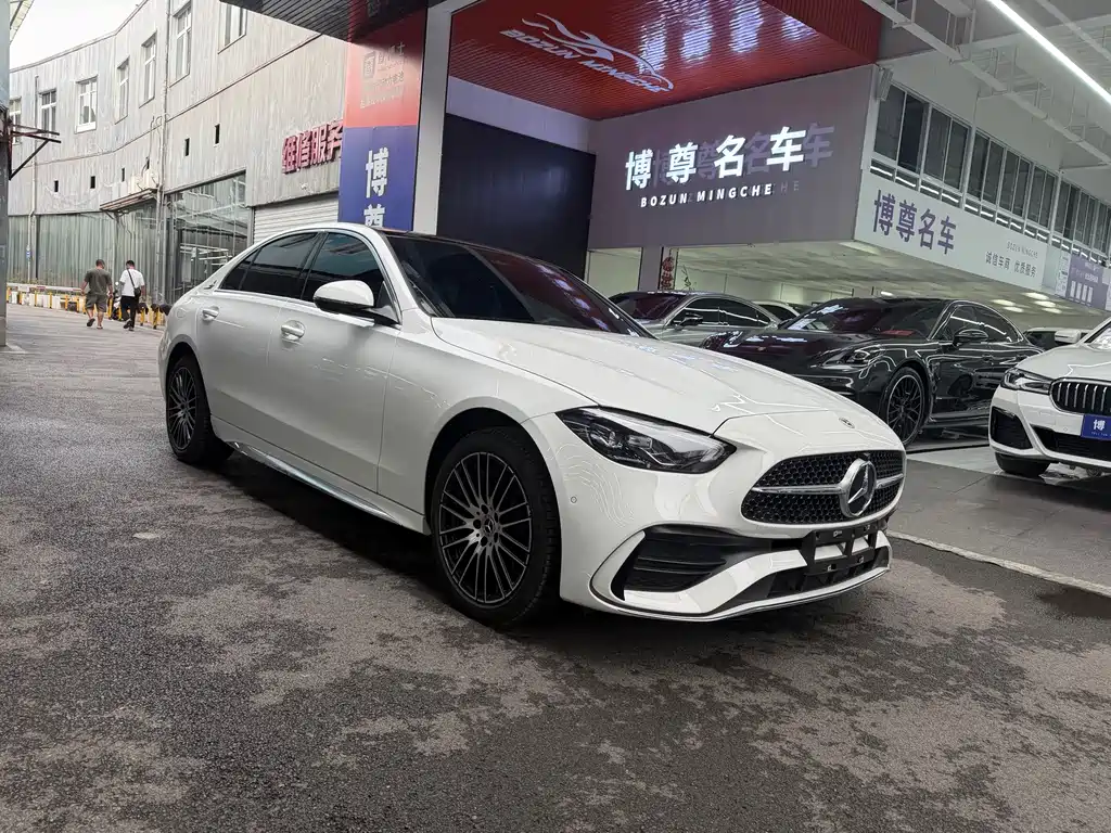 Mercedes-Benz C-Class 2025