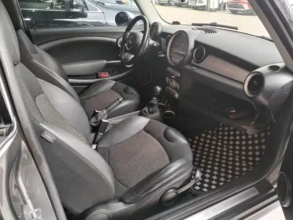 MINI Clubman 2010