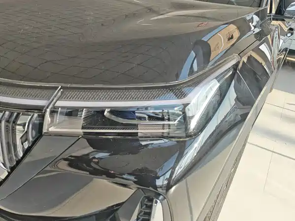 Geely Boyue L 2025
