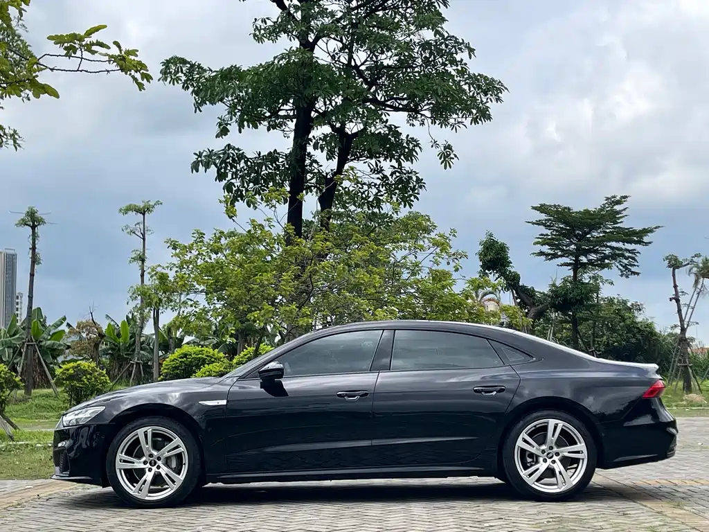 Audi A7L 2023 — фото 23