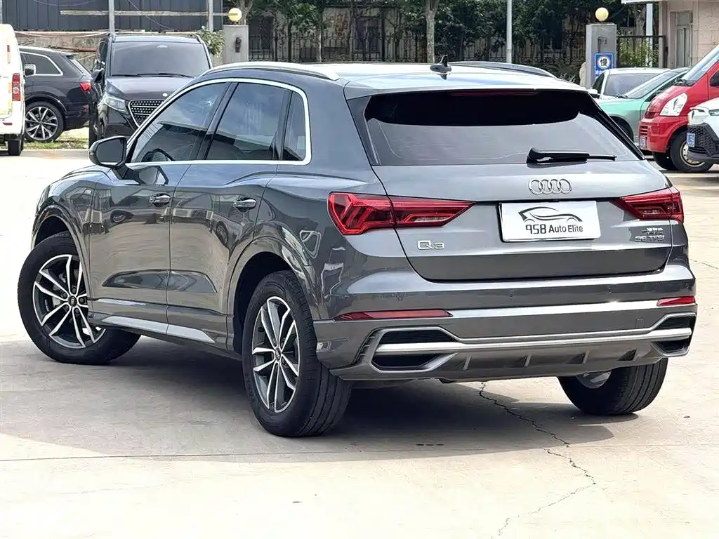Audi Q3 2022 — фото 12
