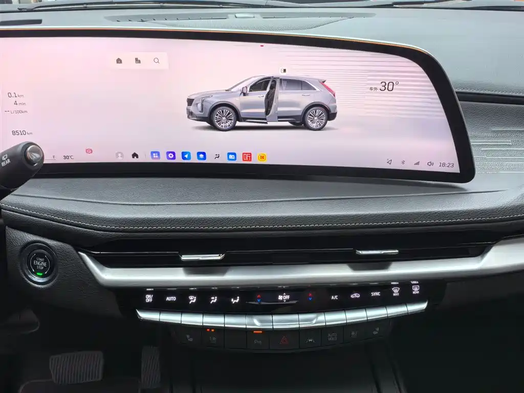 Cadillac XT4 2025 — фото 17