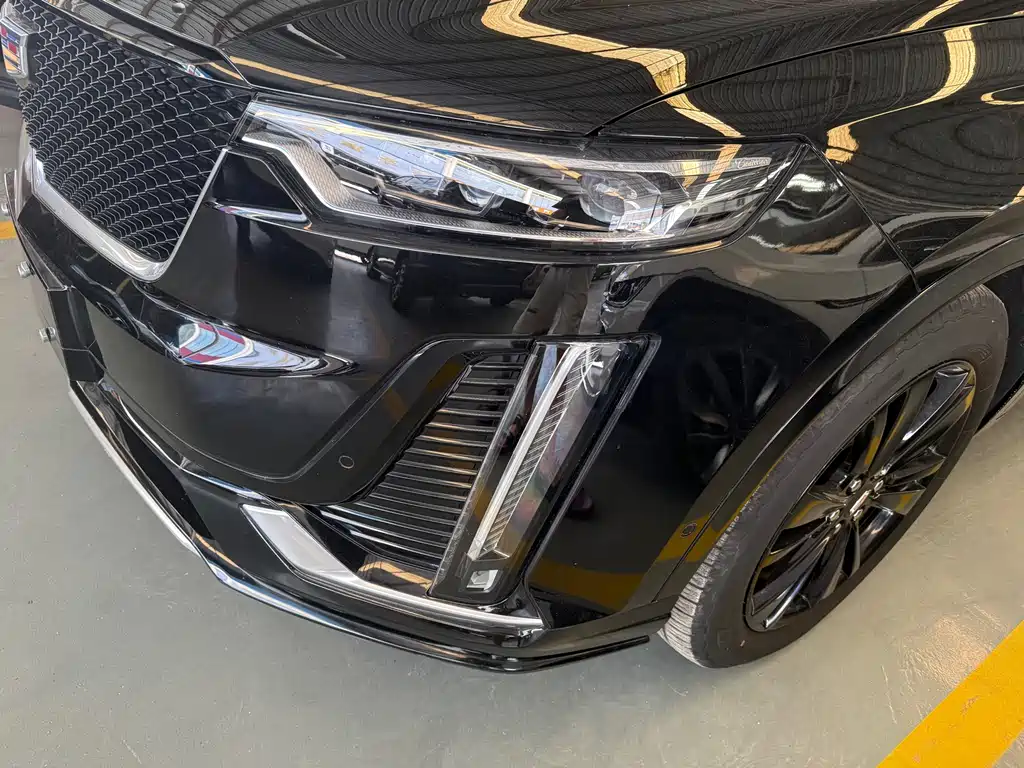 Cadillac XT6 2020 — фото 16