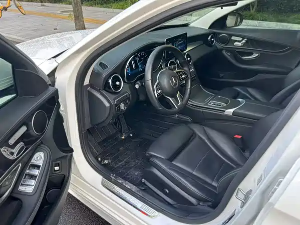 Mercedes-Benz C-Class 2019