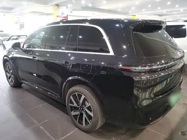 Li Auto L8 2023