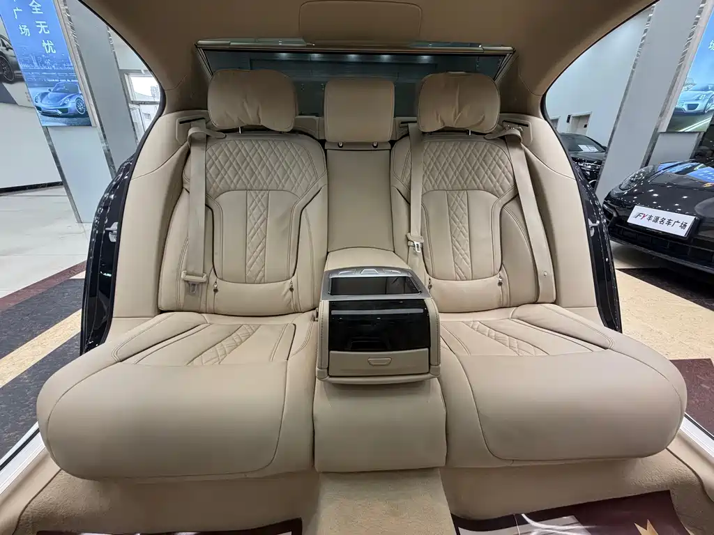 BMW 7 Series 2021 — фото 12