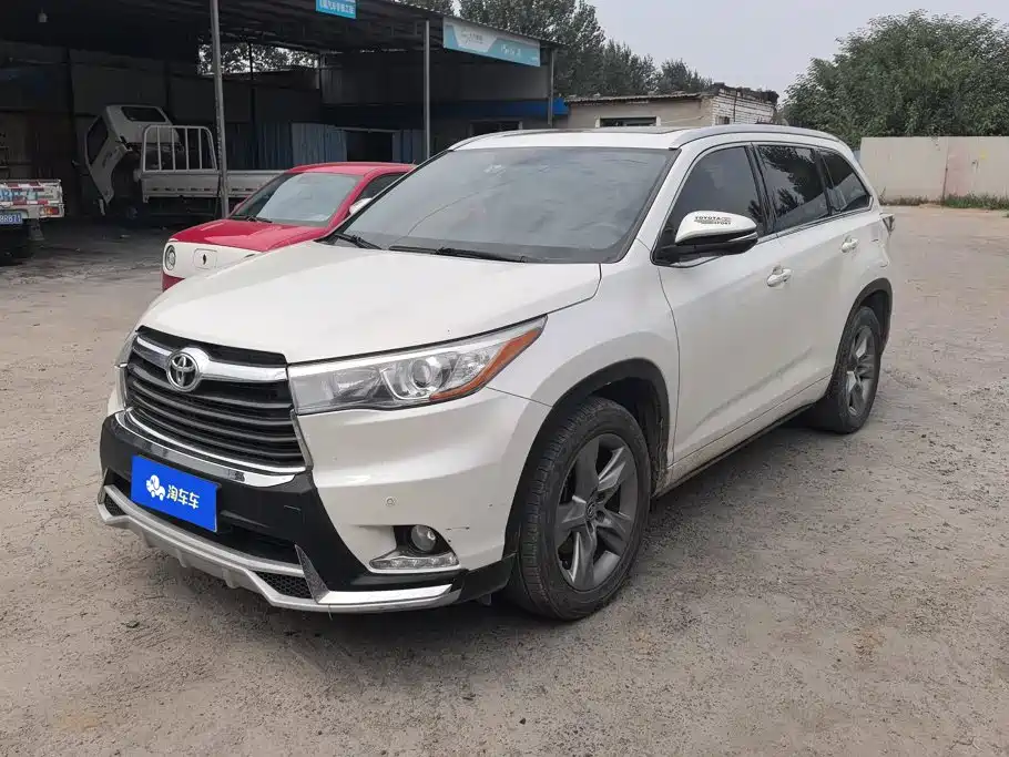 Toyota Highlander 2018 — фото 1