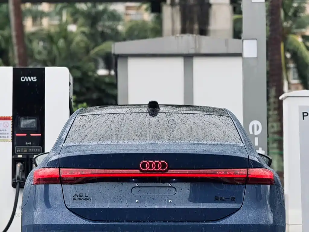 Audi A6L E-Tron 2026 — фото 15