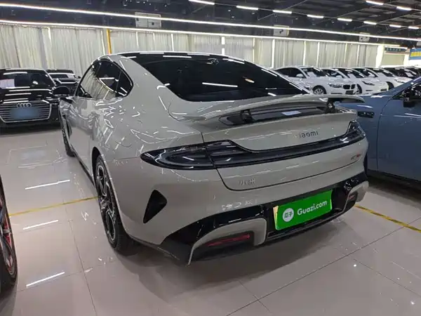 Xiaomi SU7 2024