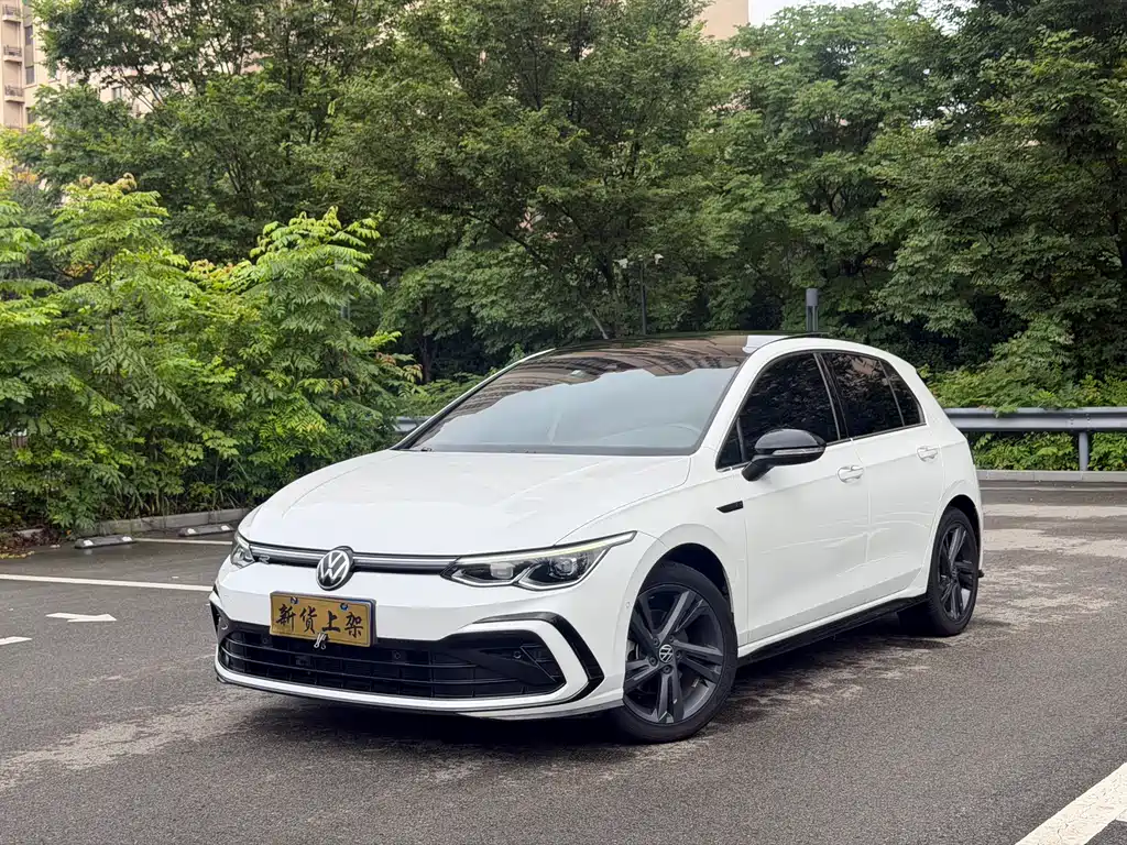 Volkswagen Golf 2021