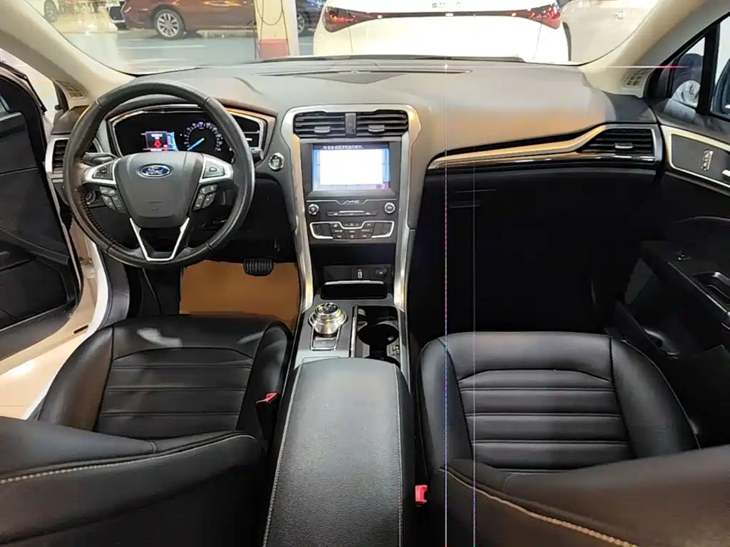 Ford Mondeo New Energy 2019 — фото 14