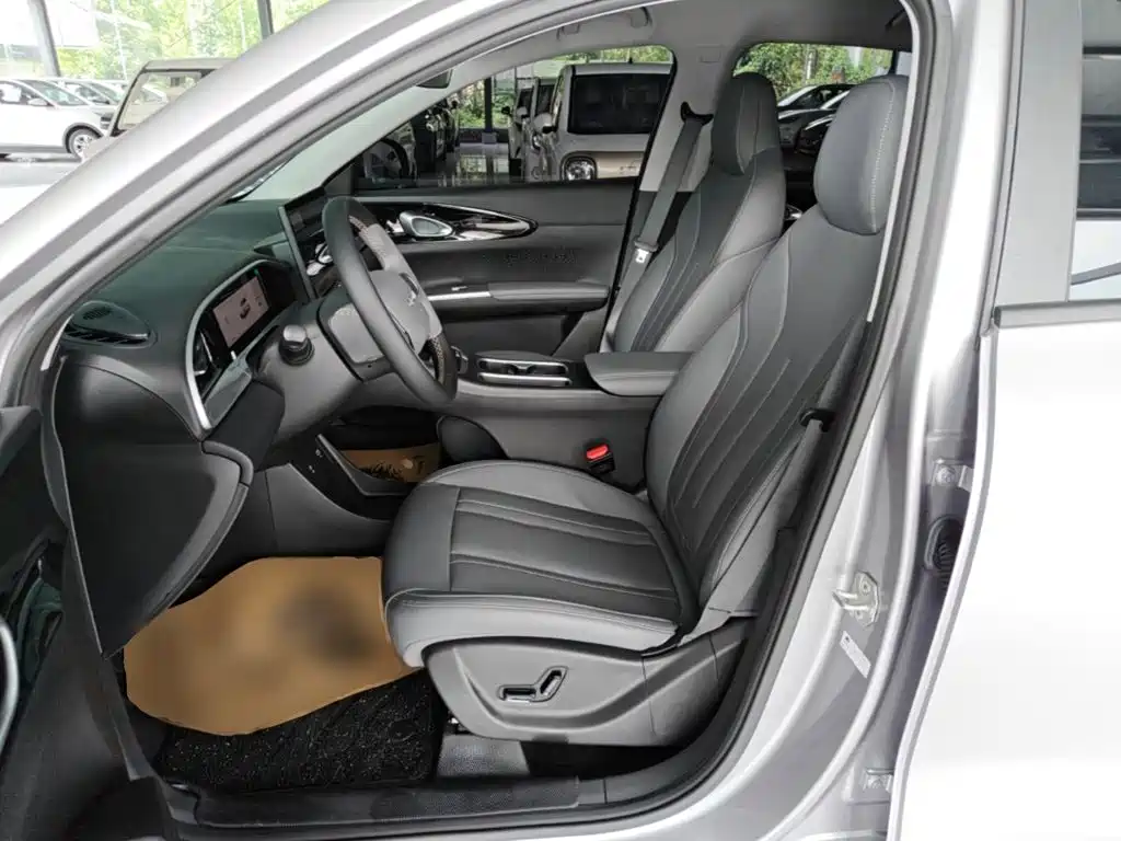 Geely Galaxy Starwish 2026 — фото 15