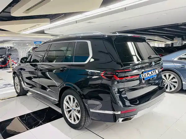 BMW X7 2023