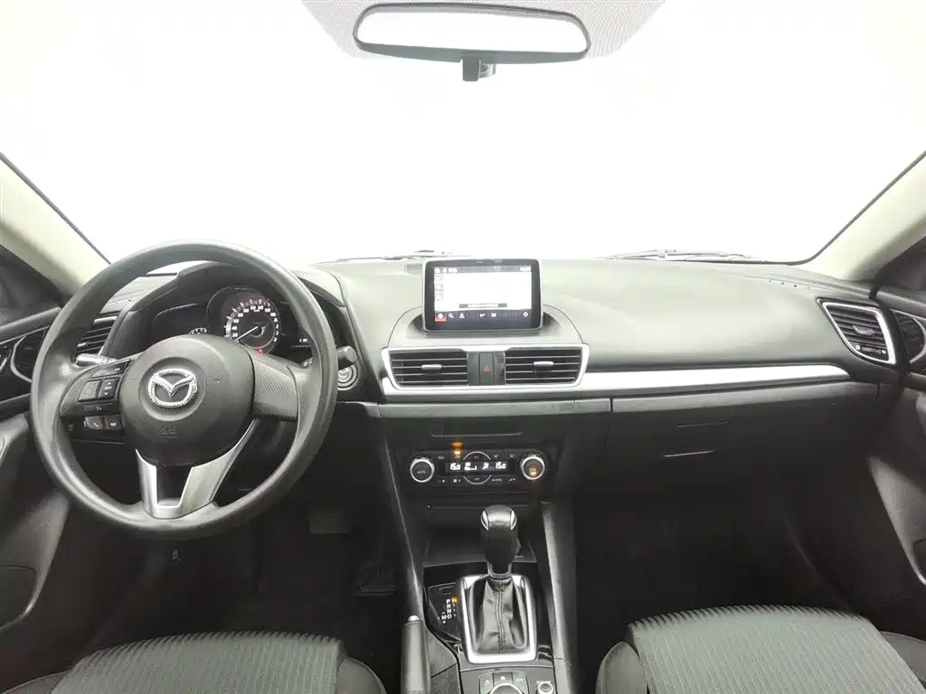 Mazda 3 Axela 2016