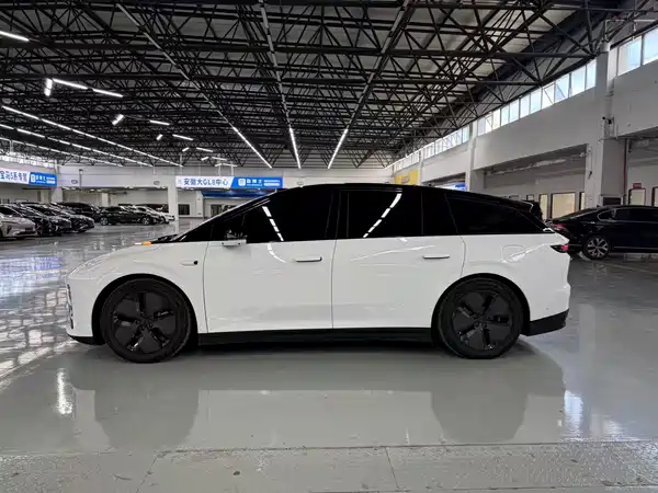 Li Auto i6 2026