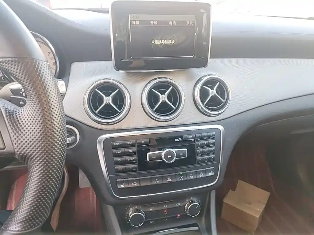 Mercedes-Benz GLA 2015 — фото 13