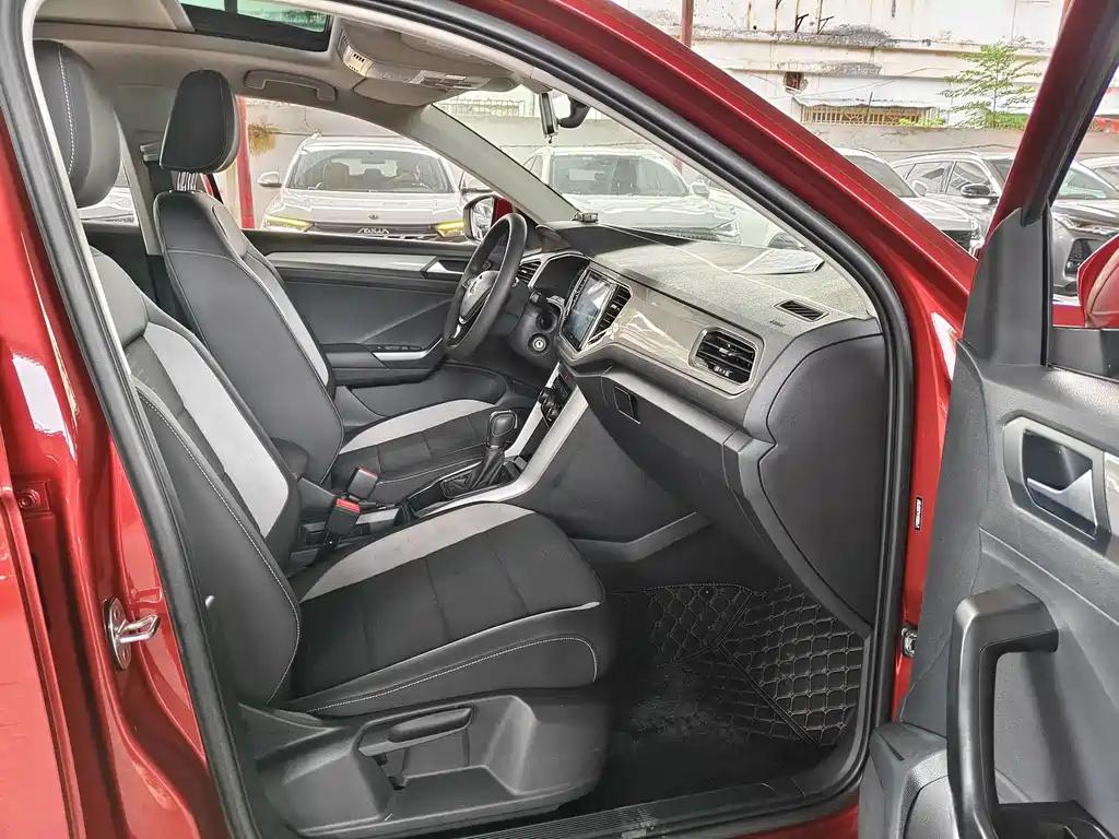 Volkswagen T-Roc 2019