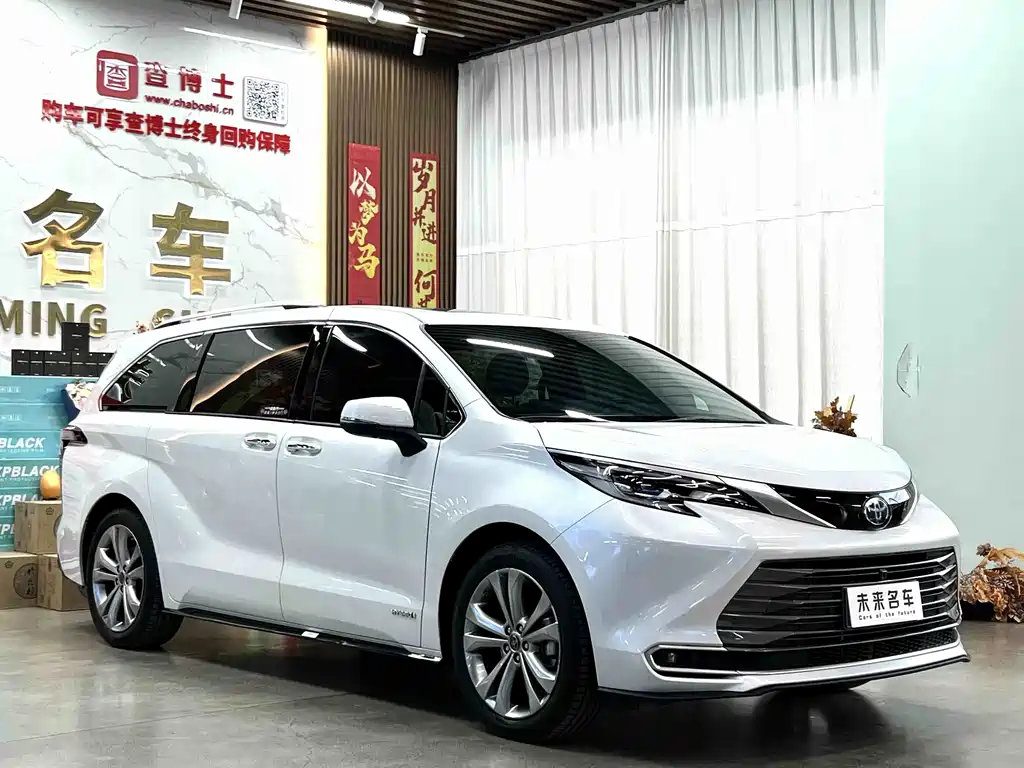 Toyota Sienna 2023 — фото 3