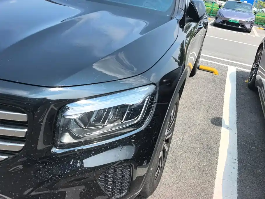 Mercedes-Benz GLB 2025