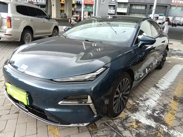 Geely Galaxy Starshine 8 2025