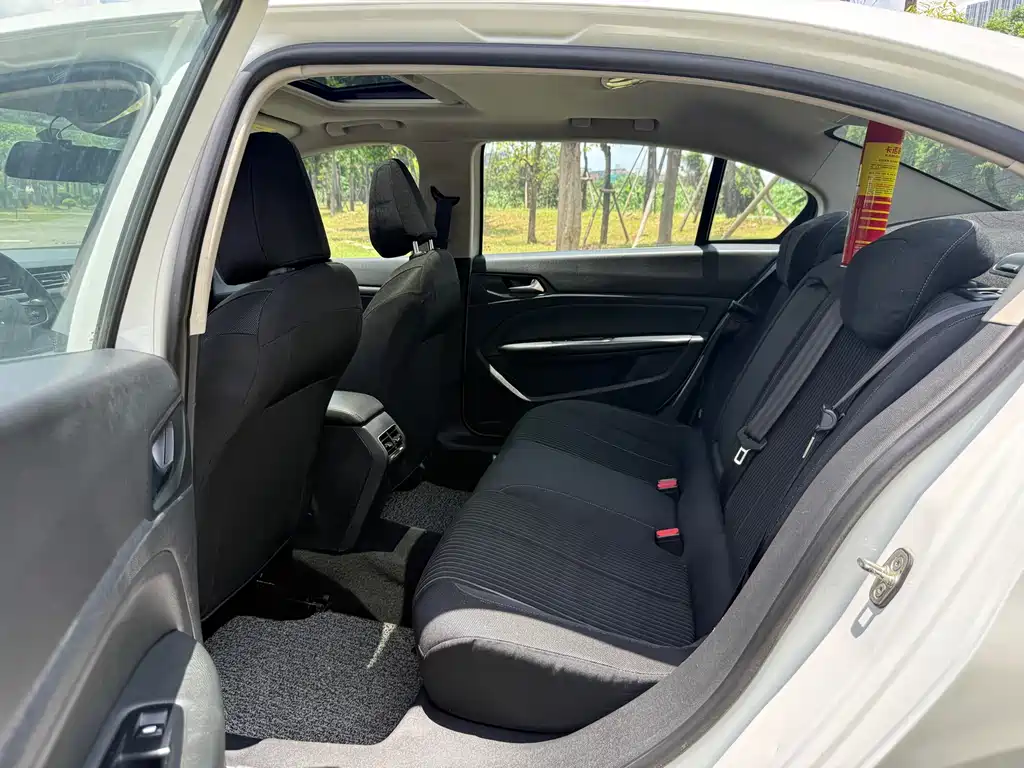Peugeot 408 2018