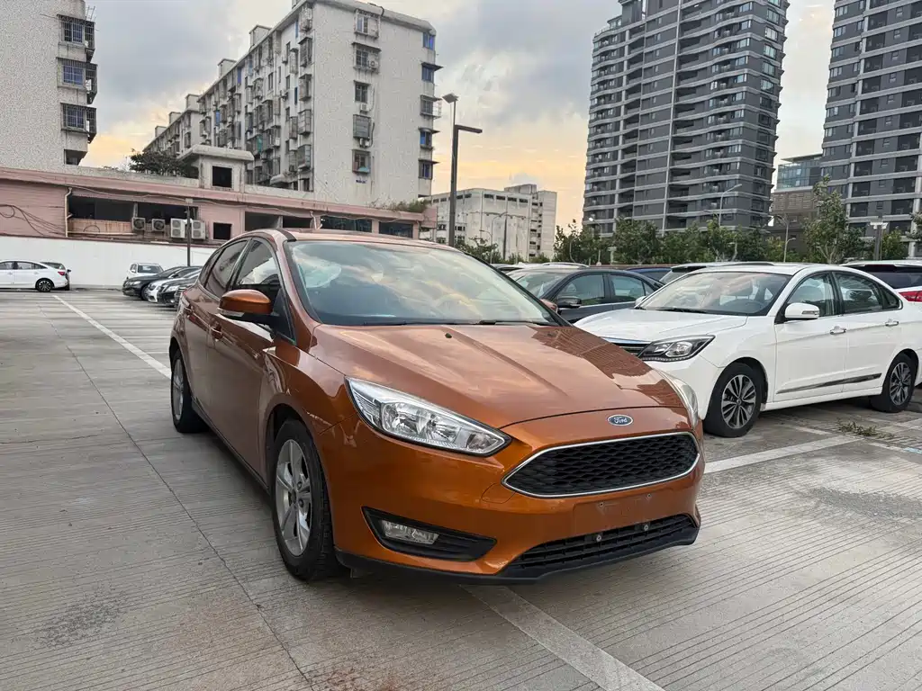Ford Focus 2015 — фото 3