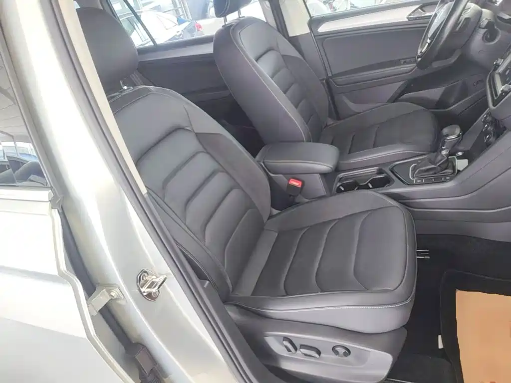 Volkswagen Tiguan L 2018 — фото 21