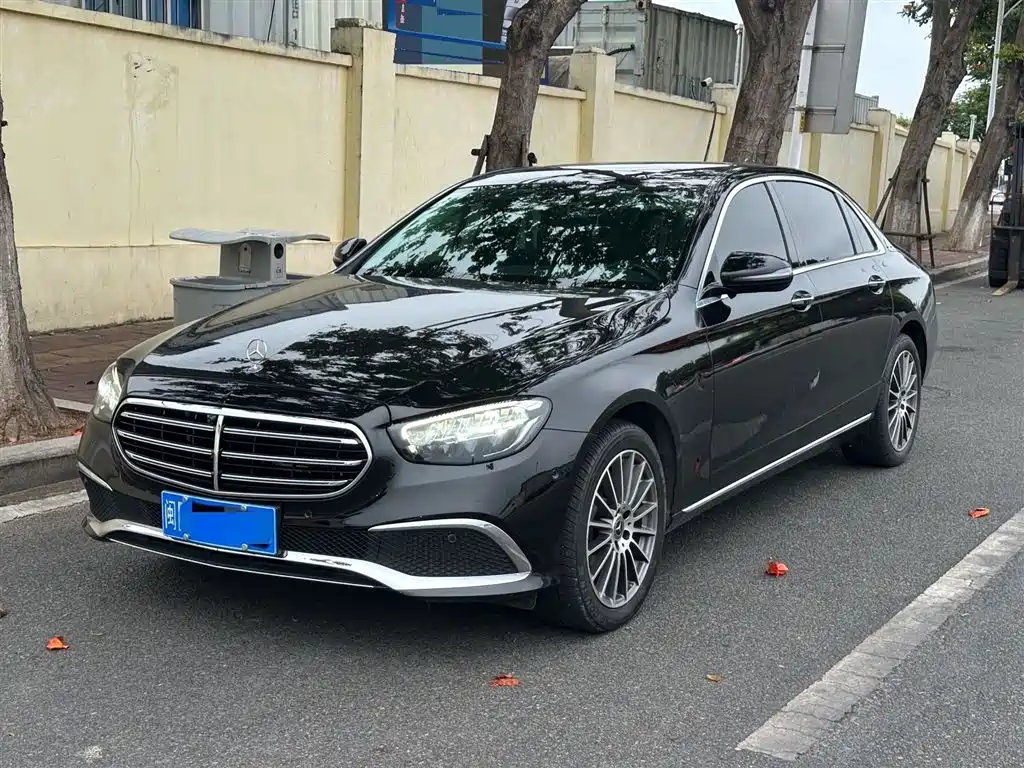 Mercedes-Benz E-Class 2023 — фото 1