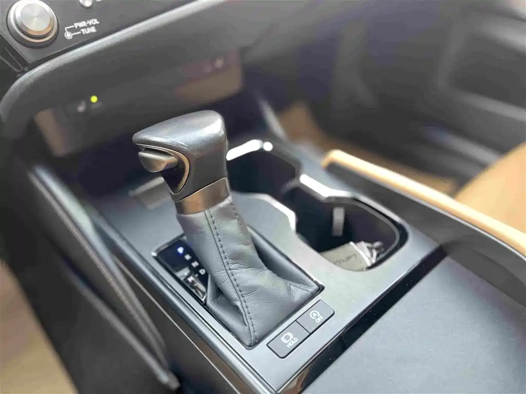 Lexus ES 2024 — фото 18