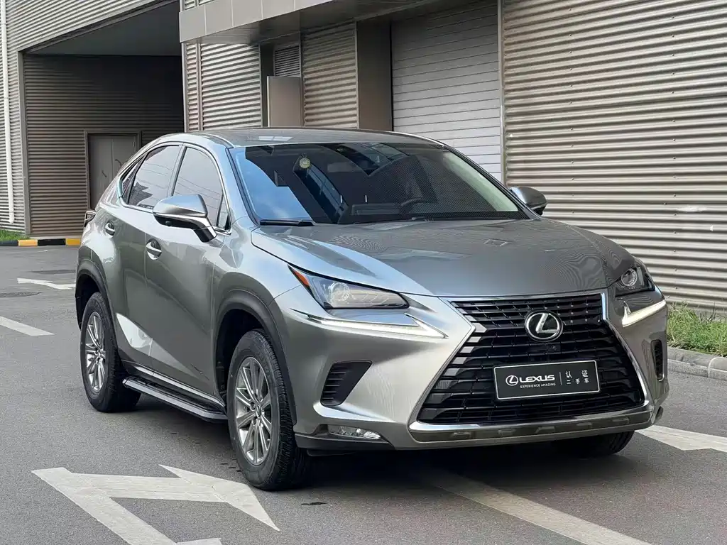 Lexus NX 2021